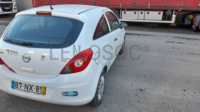 Opel Corsa Van 1.3 CDTi · Ano 2013