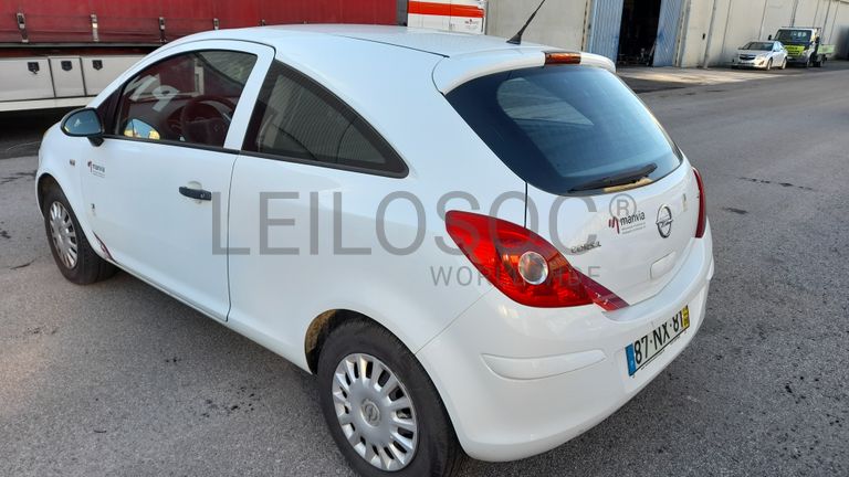 Opel Corsa Van 1.3 CDTi · Ano 2013