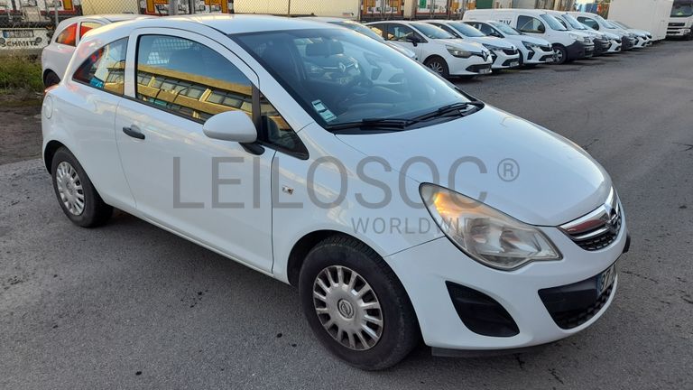 Opel Corsa Van 1.3 CDTi · Ano 2013