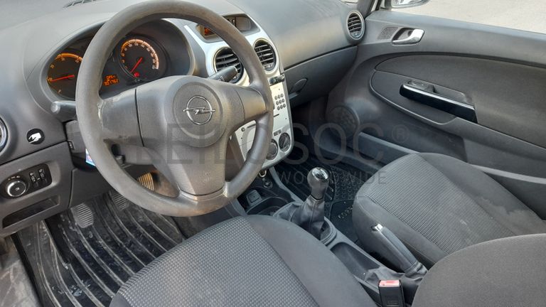 Opel Corsa Van 1.3 CDTi · Ano 2013