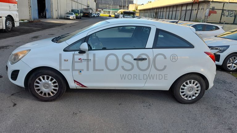 Opel Corsa Van 1.3 CDTi · Ano 2013