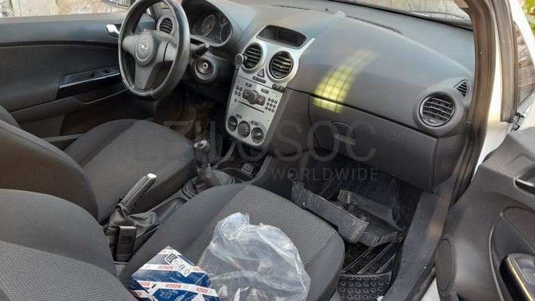 Opel Corsa Van 1.3 CDTi · Ano 2013