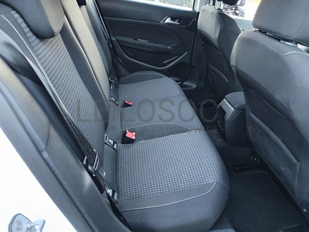 Peugeot 308 1.5 BlueHdi · Ano 2020