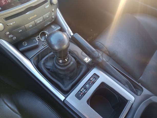 Lexus IS 220D · Ano 2006