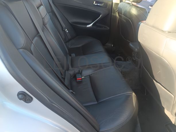 Lexus IS 220D · Ano 2006