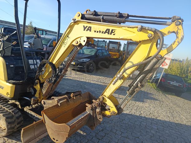 Mini Giratória Yanmar VIO 17 · Ano 2019