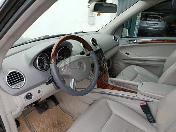 Mercedes-Benz ML 320 · Ano 2006