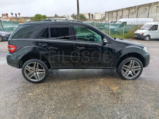 Mercedes-Benz ML 320 · Ano 2006