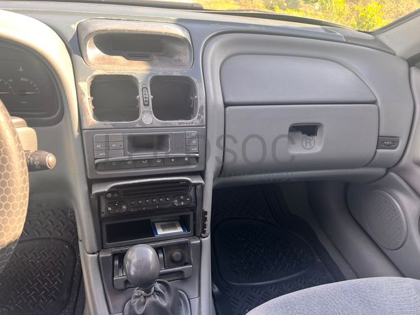 Renault Laguna · Ano 1999