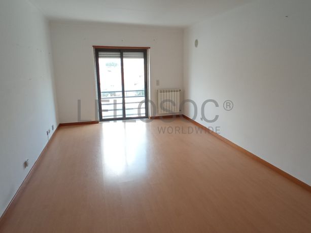 Apartamento T2 · Algueirão Mem Martins, Sintra