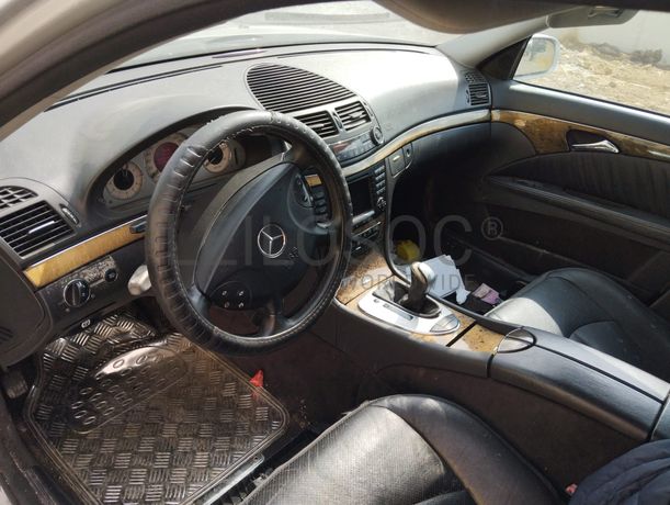 Mercedes-Benz E 270 CDI · Ano 2003