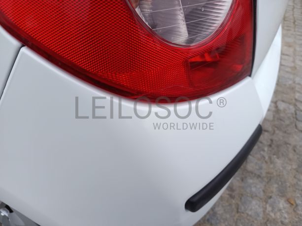 Renault Clio 1.5 DCi · Ano 2008