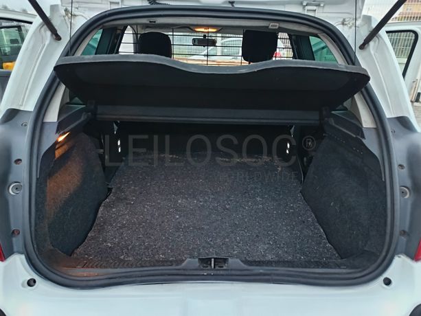 Renault Clio 1.5 DCi · Ano 2008