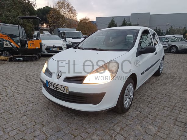 Renault Clio 1.5 DCi · Ano 2008
