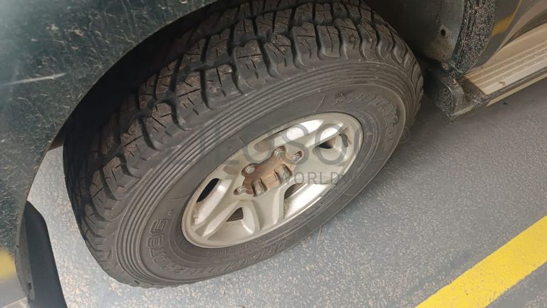 Toyota Land Cruiser - 2002