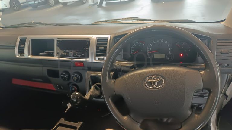 Toyota Quantum - 2016