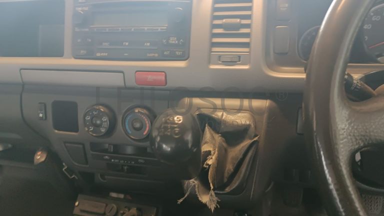 Toyota Quantum - 2010