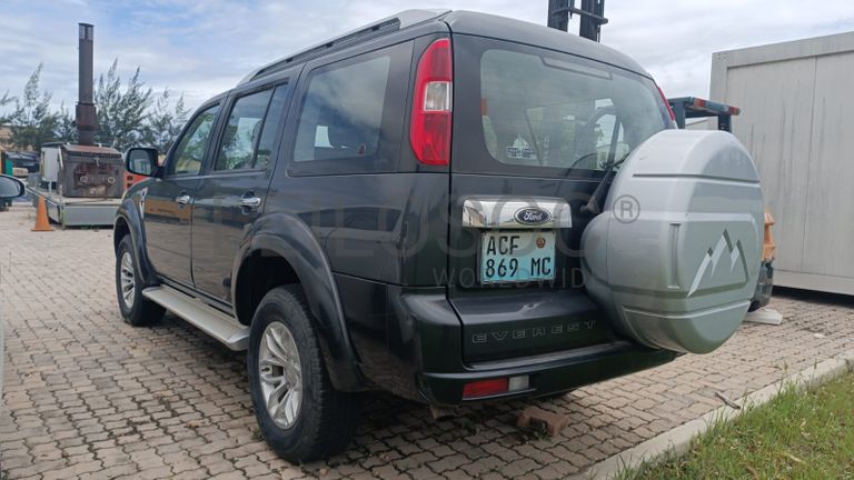 Ford Everest - 2013