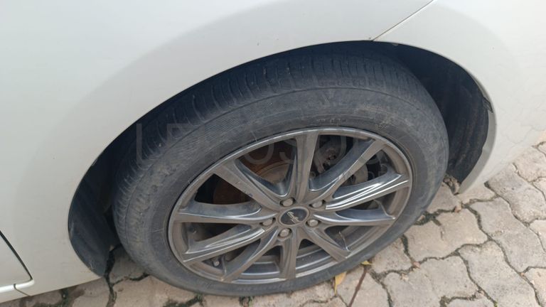 Toyota Ractis - 2012