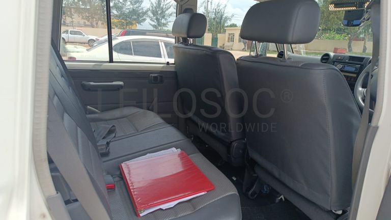 Toyota Land Cruiser HZ - 2013