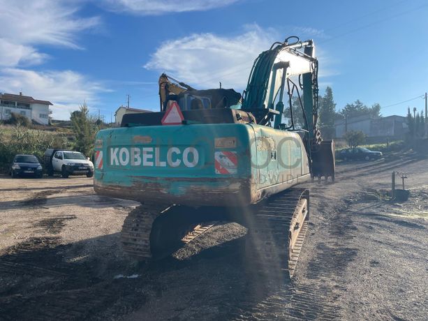 Escavadora Kobelco E 215 · Ano 2004