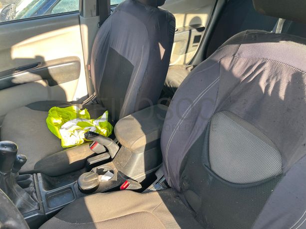 Mitsubishi L200 · Ano 2012