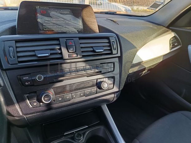 BMW 116d · Ano 2011