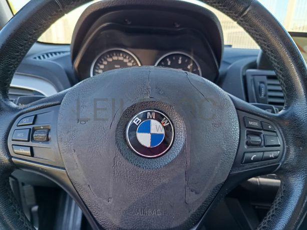 BMW 116d · Ano 2011