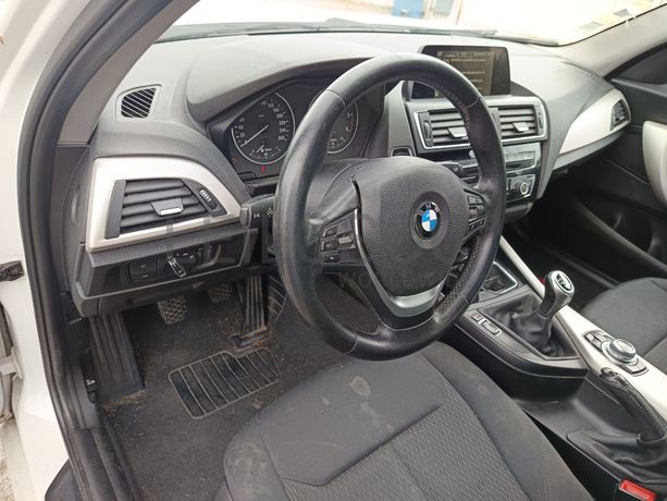 BMW 116d · Ano 2015