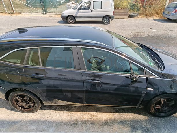 Opel Astra K Sports Tourer · Ano 2017