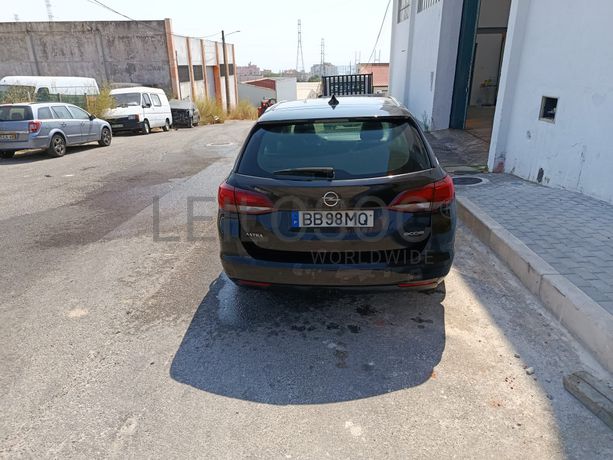 Opel Astra K Sports Tourer · Ano 2017