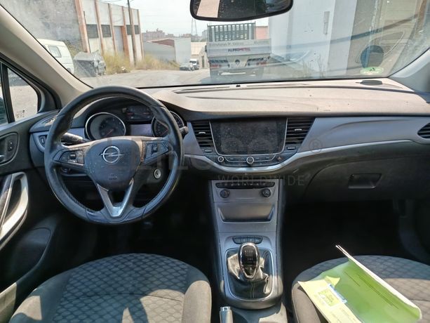 Opel Astra K Sports Tourer · Ano 2017