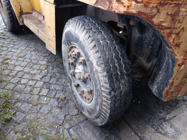 Empilhador Toyota · Porta Contentores