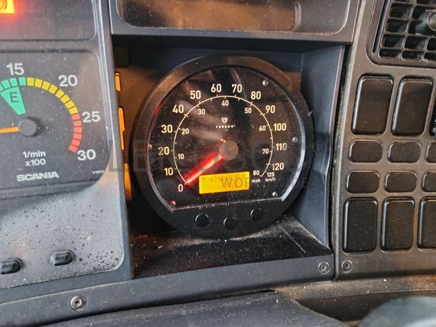 Scania P94B (4x2) 230 · Ano 2002