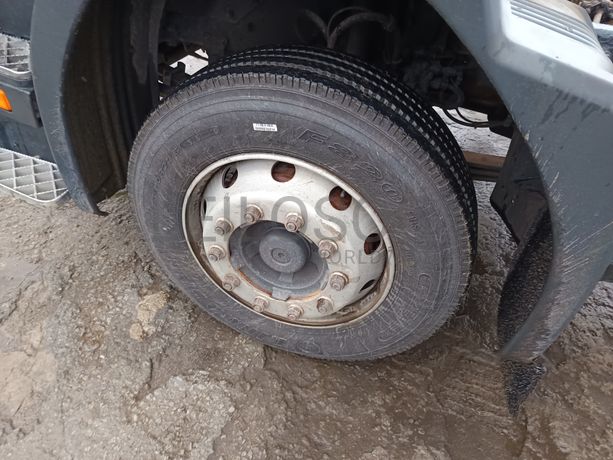 Scania P94B (4x2) 230 · Ano 2002