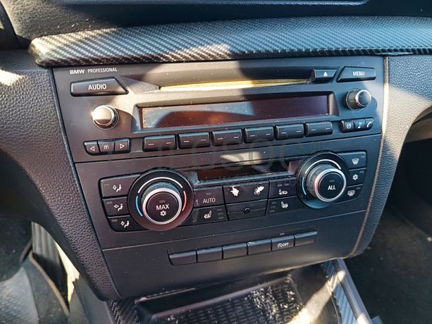 BMW 118d · Ano 2010