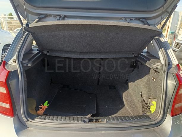 BMW 118d · Ano 2010