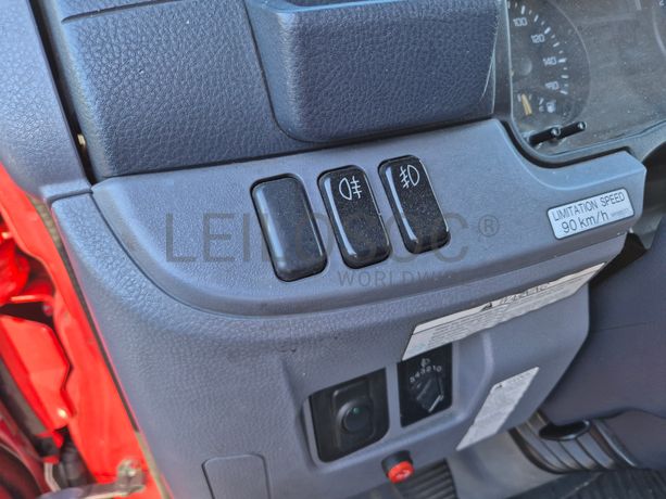 Mitsubishi Canter Fuso 7C18 · Ano 2012