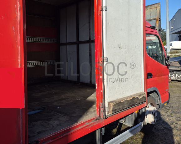 Mitsubishi Canter Fuso 7C18 · Ano 2012