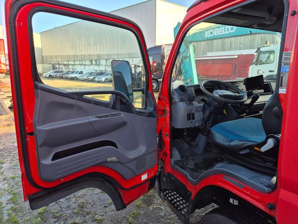 Mitsubishi Canter Fuso 7C18 · Ano 2012