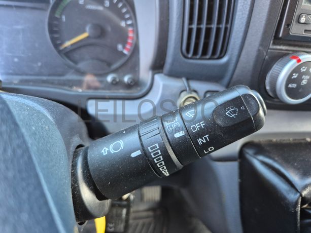 Mitsubishi Canter Fuso 7C18 · Ano 2012