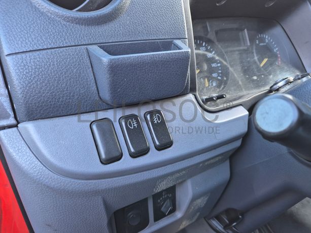 Mitsubishi Canter Fuso 7C18 · Ano 2012