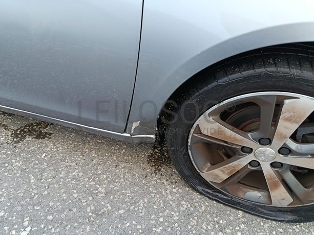 Peugeot 308 · Ano 2015