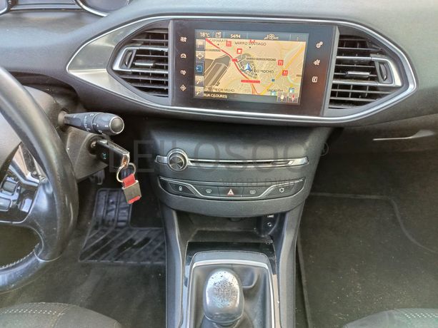 Peugeot 308 · Ano 2015