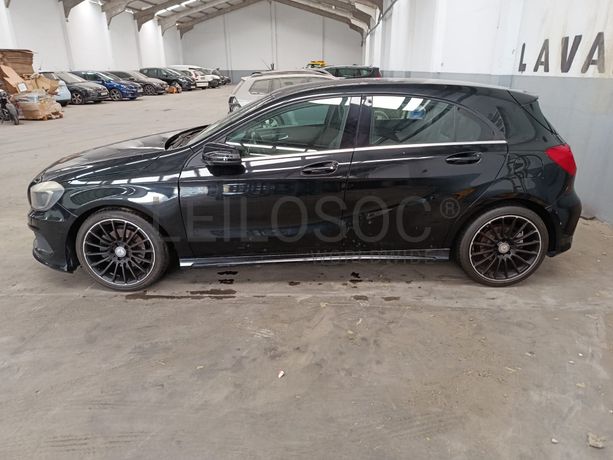 Mercedes-Benz A 180 · Ano 2013