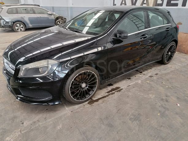 Mercedes-Benz A 180 · Ano 2013