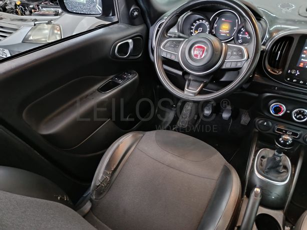 Fiat 500L · Ano 2019