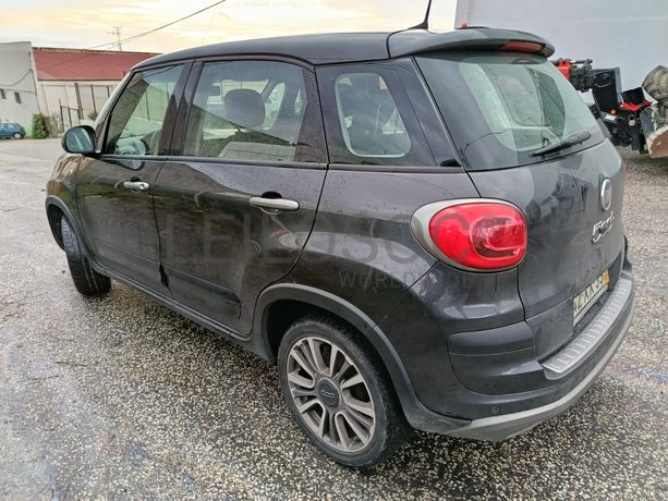 Fiat 500L · Ano 2019
