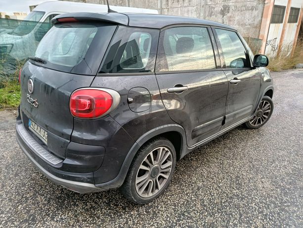 Fiat 500L · Ano 2019