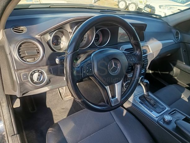 Mercedes-Benz C220 · Ano 2012